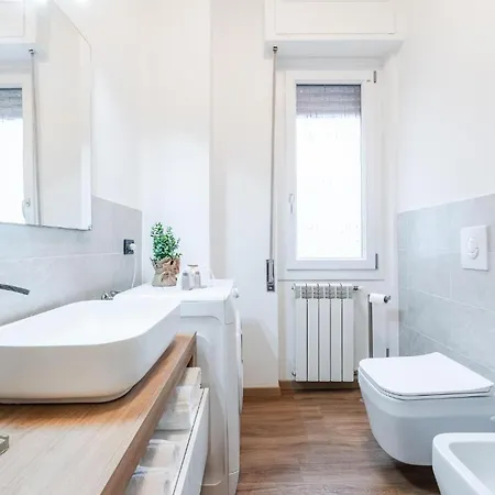 アパート Essenza Moderna Comfort E Comodita *